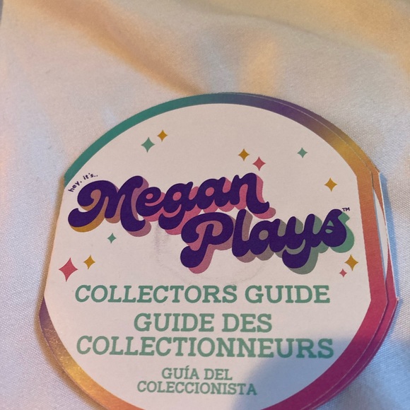 Megan plays unicorn plush mystery box series 1 - Picture 3 of 6